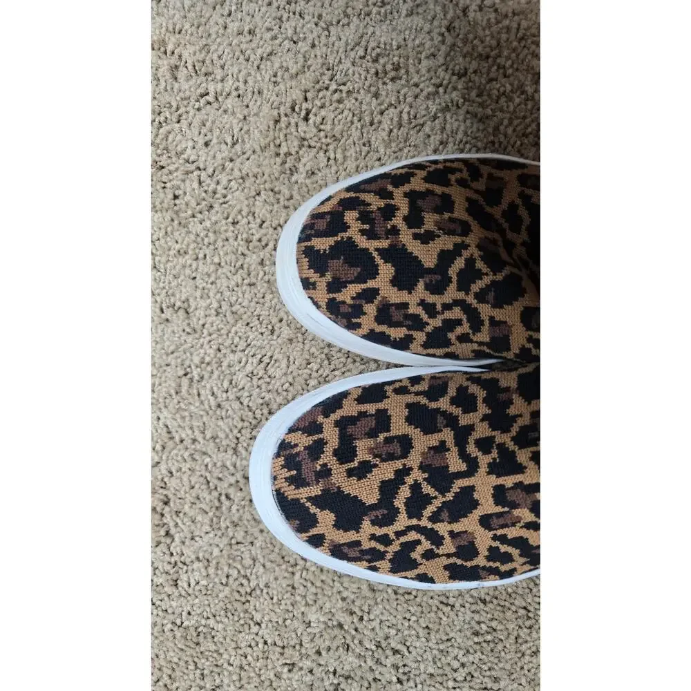 STEVE MADDEN Darayl Leopard Slip On Sneakers Size 6